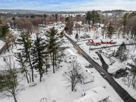 40 Hillside Avenue Derry NH 03038