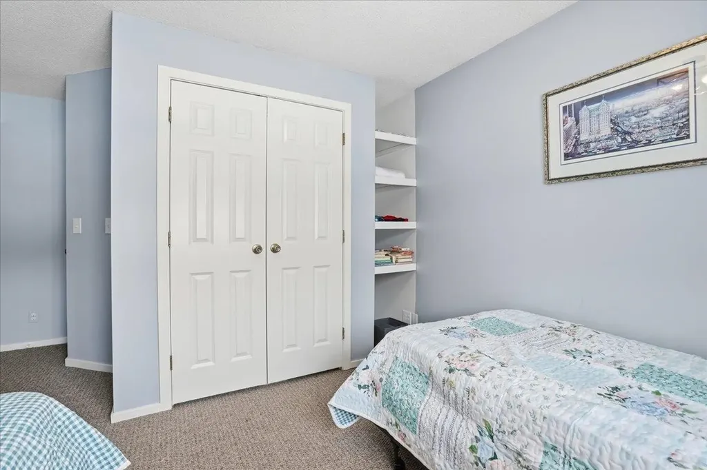 1B N Peak Village Newbury NH 03255