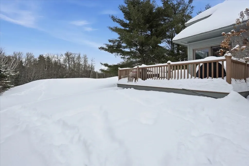 1B N Peak Village Newbury NH 03255