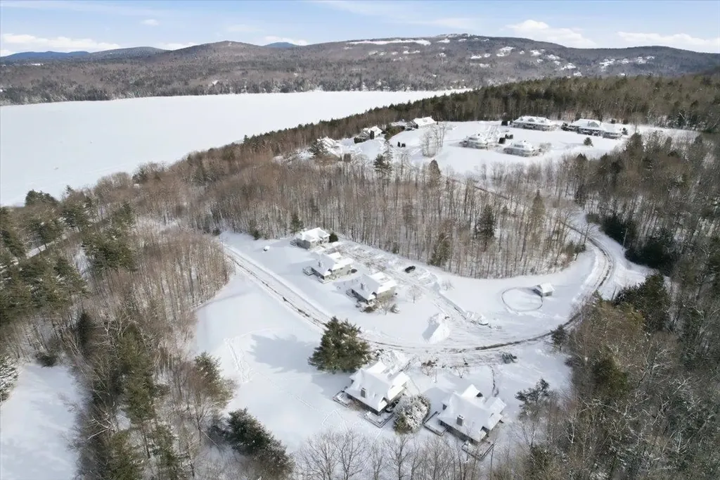 1B N Peak Village Newbury NH 03255