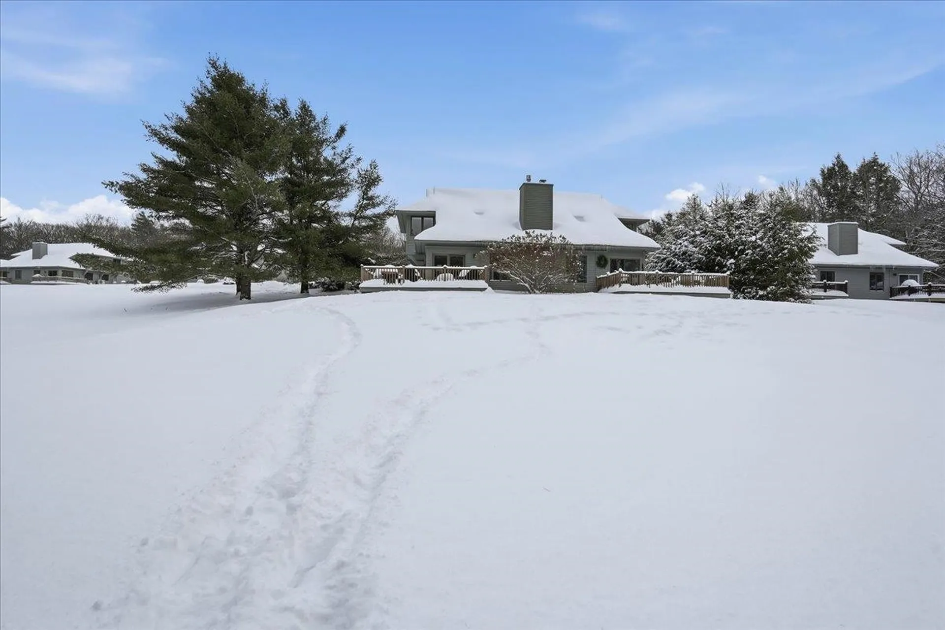 1B N Peak Village Newbury NH 03255