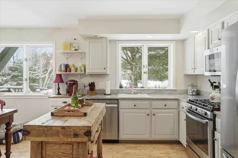 1B N Peak Village Newbury NH 03255