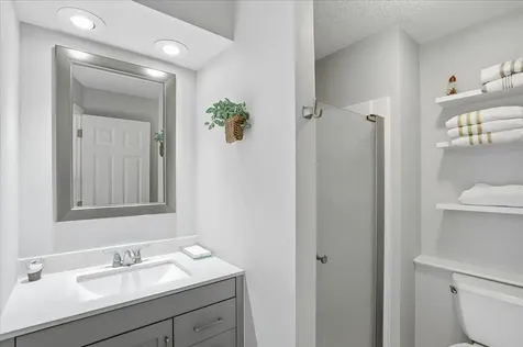 1B N Peak Village Newbury NH 03255