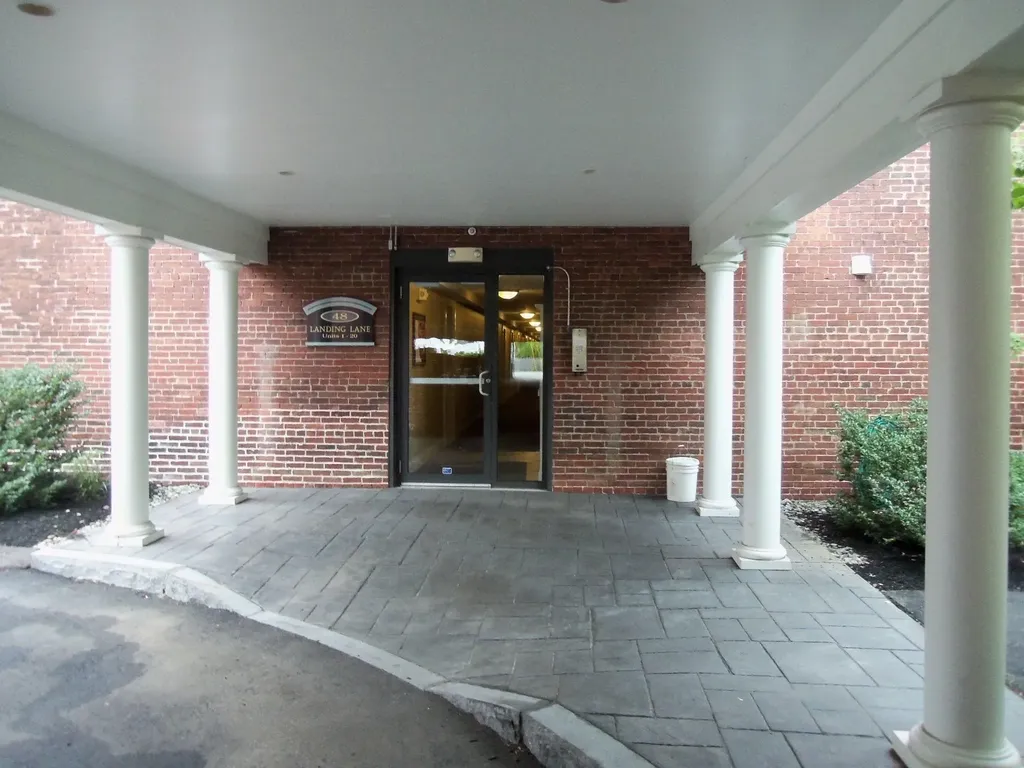 48 Landing Lane Laconia NH 03246