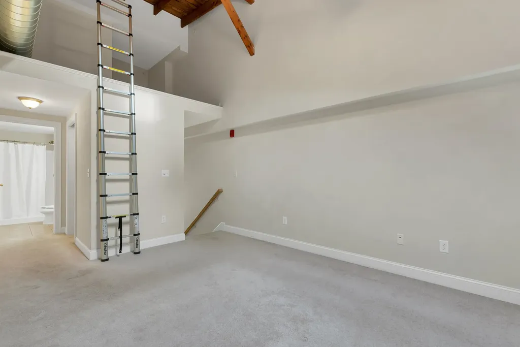 48 Landing Lane Laconia NH 03246