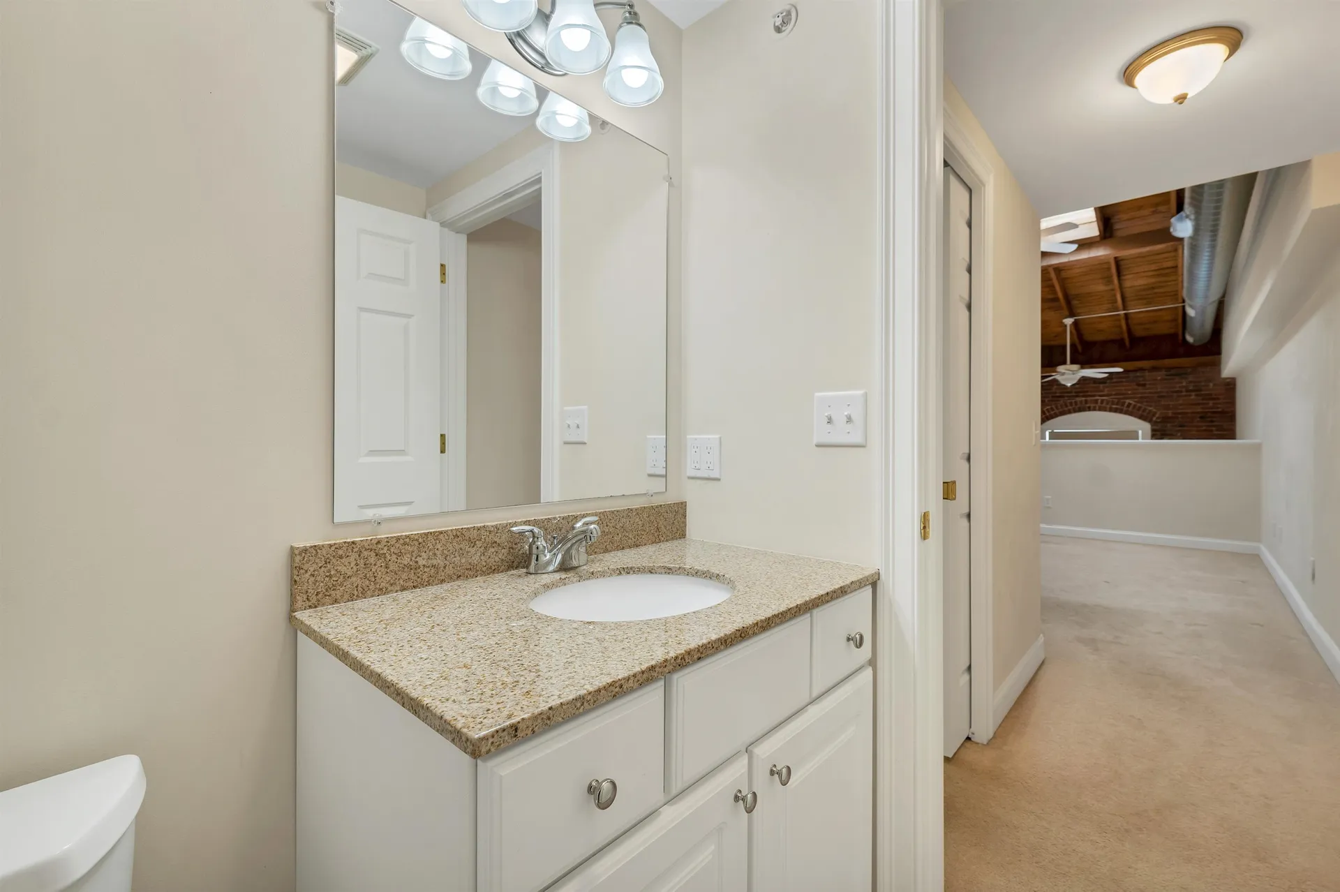 48 Landing Lane Laconia NH 03246