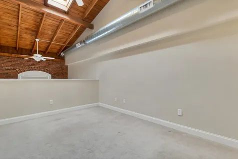 48 Landing Lane Laconia NH 03246