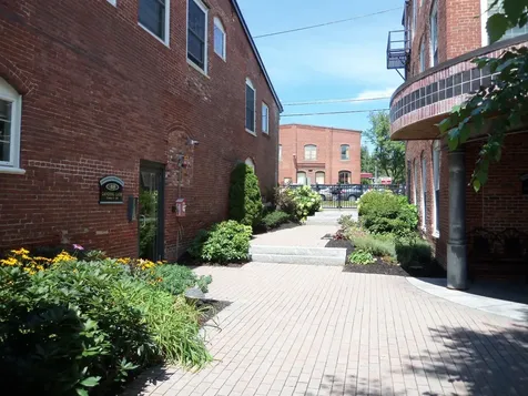 48 Landing Lane Laconia NH 03246