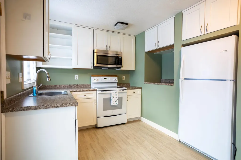 1 Appletree Lane Essex VT 05452