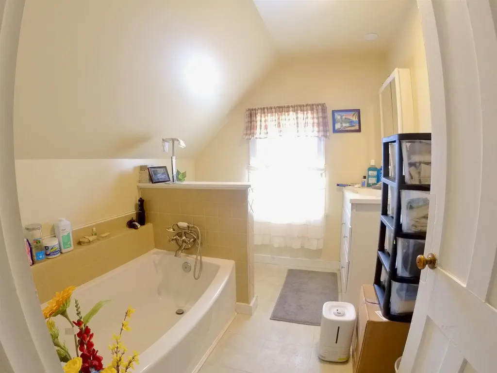 177 Lake Road Newport City VT 05855