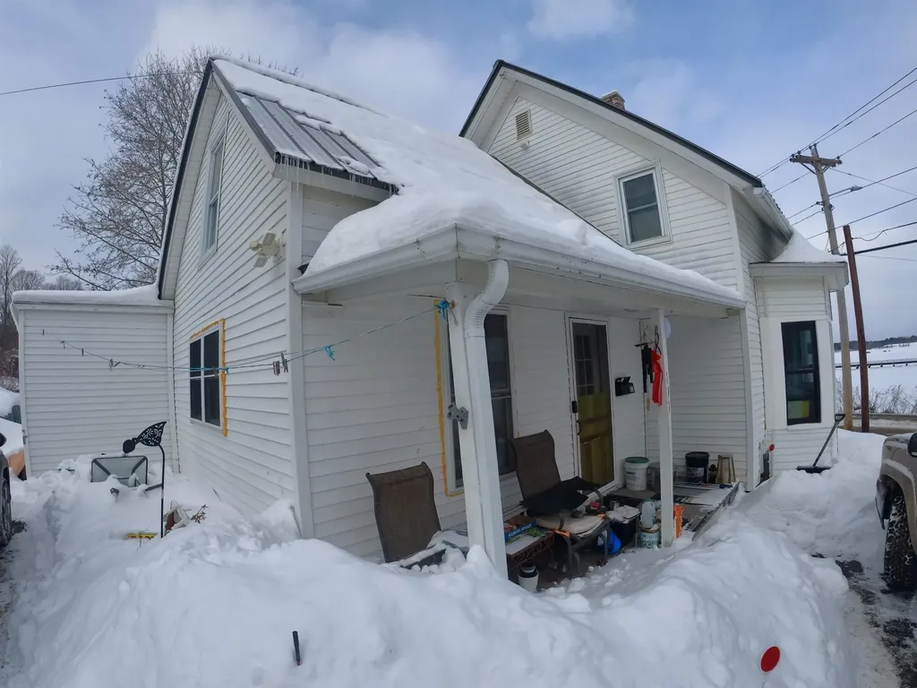 177 Lake Road Newport City VT 05855