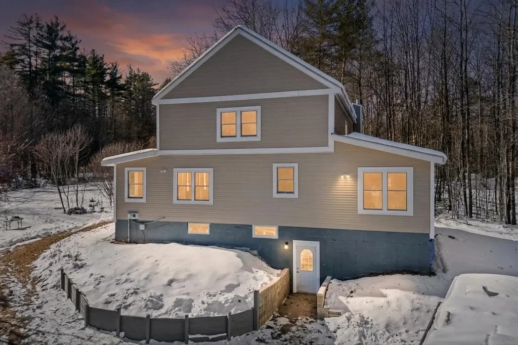 738 Old Hillsboro Road Henniker NH 03244