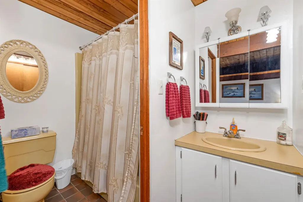 7 Sundance Road Woodstock NH 03262