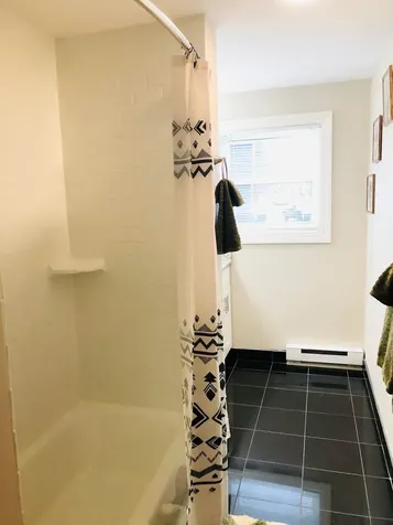 463 Kennard Road Manchester NH 03104