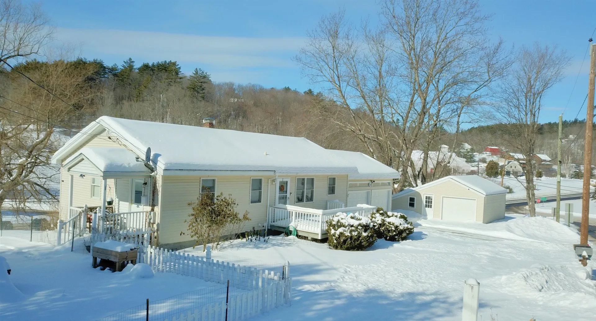 18 Central Street Sunapee NH 03782