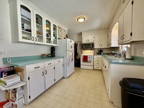 18 Central Street Sunapee NH 03782