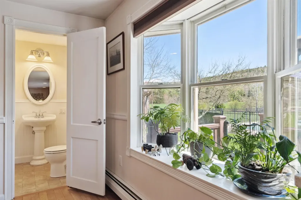 376 Orford Road Lyme NH 03768