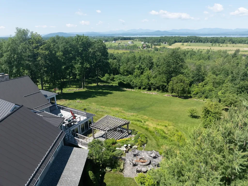 900 Crosswind Drive Charlotte VT 05445