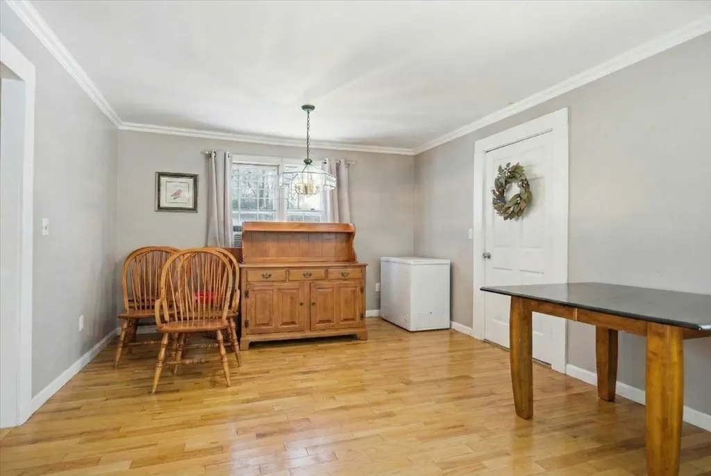 143 Walnut Avenue North Hampton NH 03862