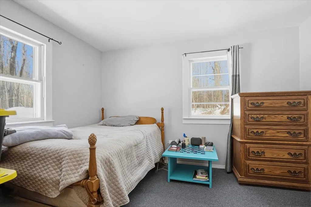 143 Walnut Avenue North Hampton NH 03862