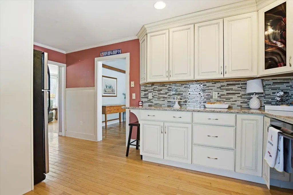143 Walnut Avenue North Hampton NH 03862