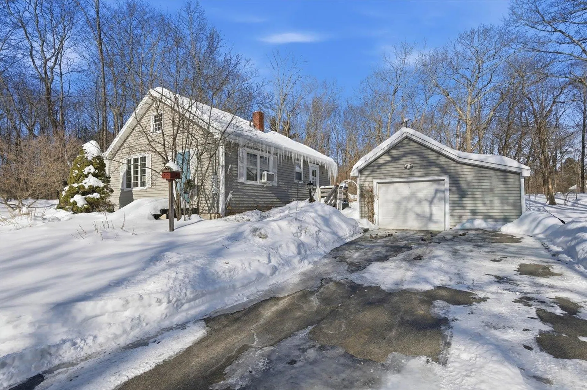 143 Walnut Avenue North Hampton NH 03862