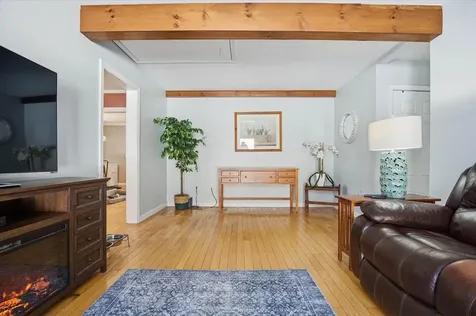 143 Walnut Avenue North Hampton NH 03862