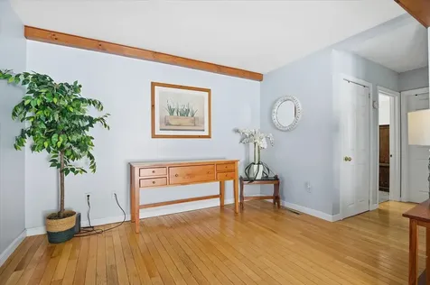 143 Walnut Avenue North Hampton NH 03862