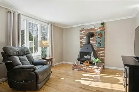 143 Walnut Avenue North Hampton NH 03862