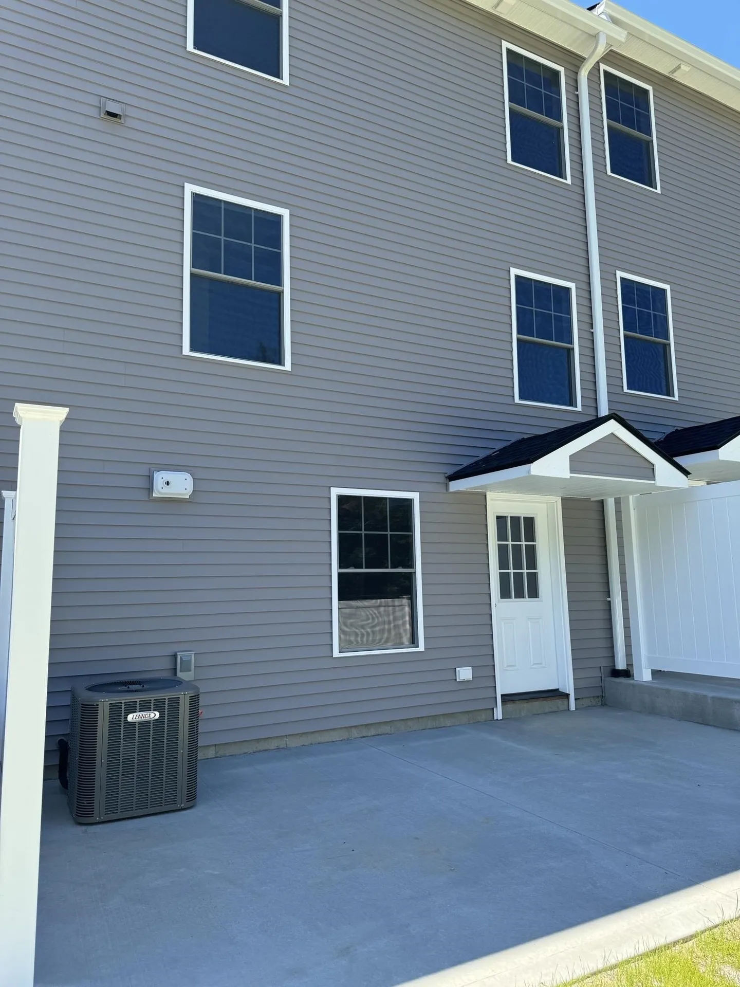 1 Saddle Rock Way Manchester NH 03102