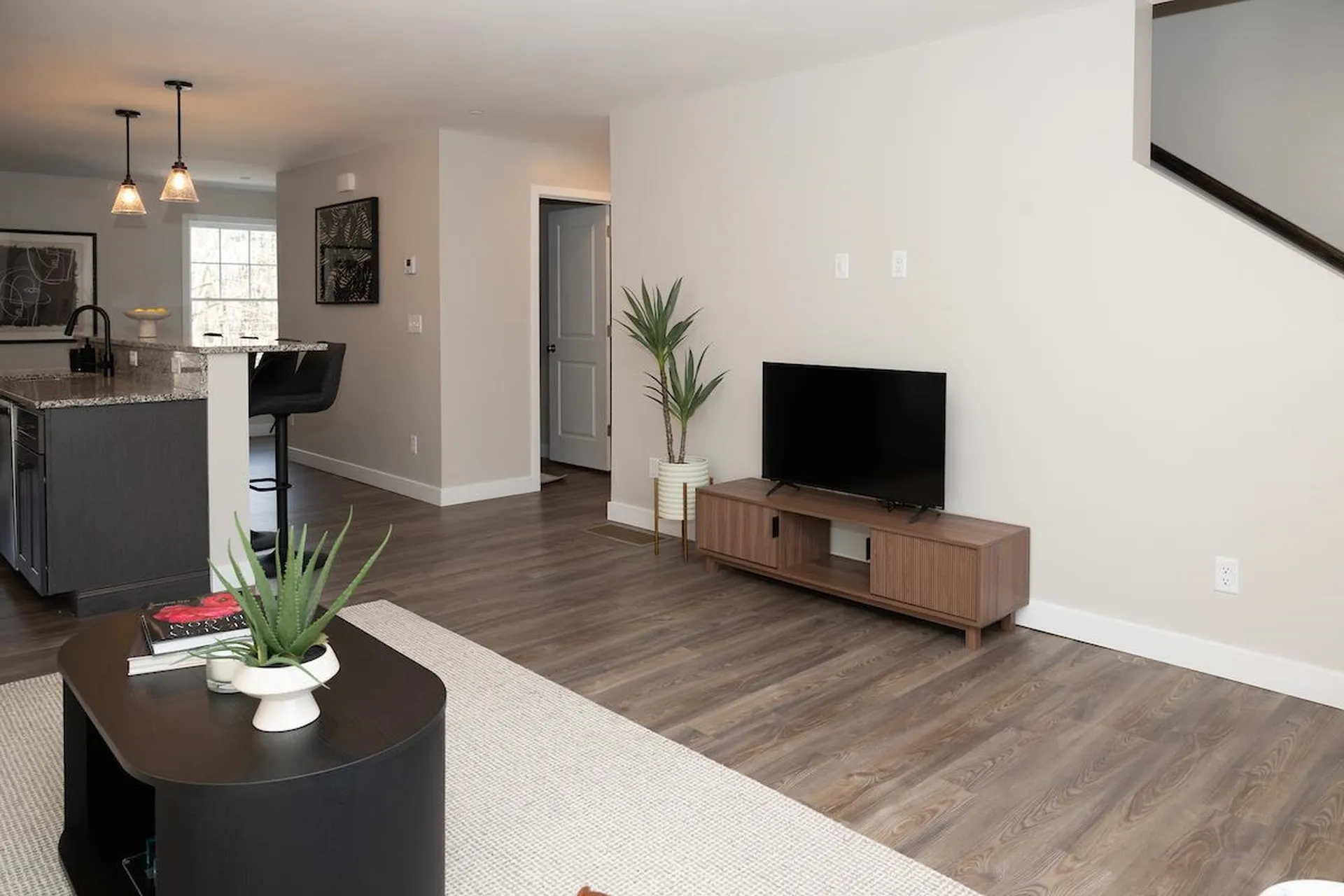 1 Saddle Rock Way Manchester NH 03102