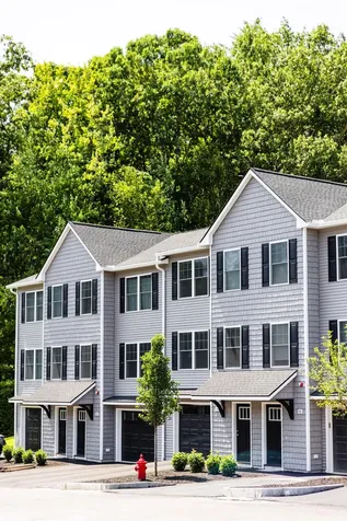 1 Saddle Rock Way Manchester NH 03102