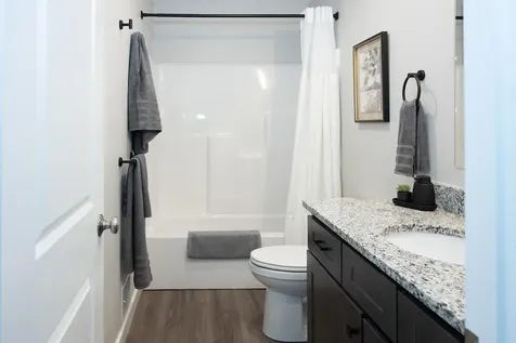 1 Saddle Rock Way Manchester NH 03102