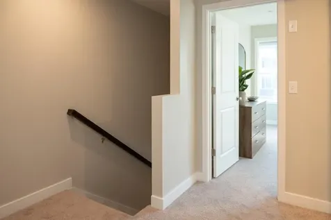 1 Saddle Rock Way Manchester NH 03102