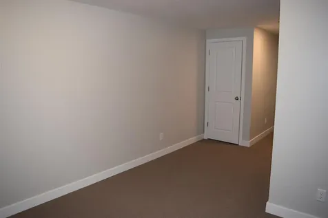 1 Saddle Rock Way Manchester NH 03102