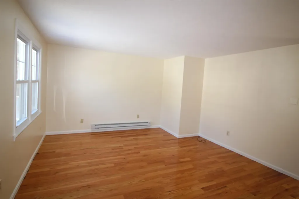 90 Franklin Street Derry NH 03038