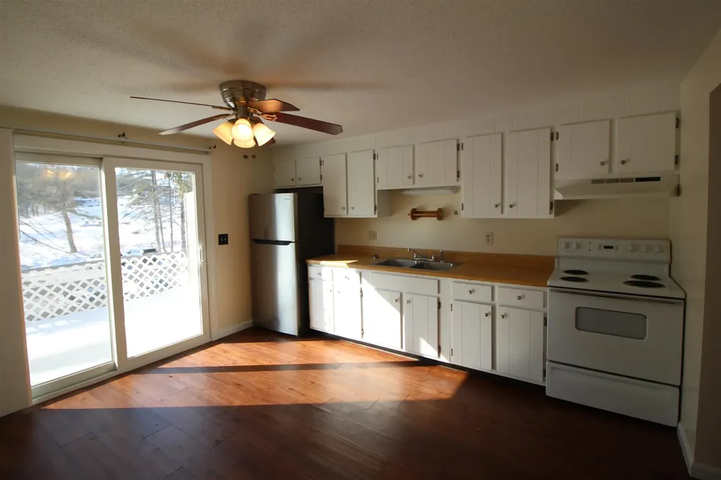 90 Franklin Street Derry NH 03038