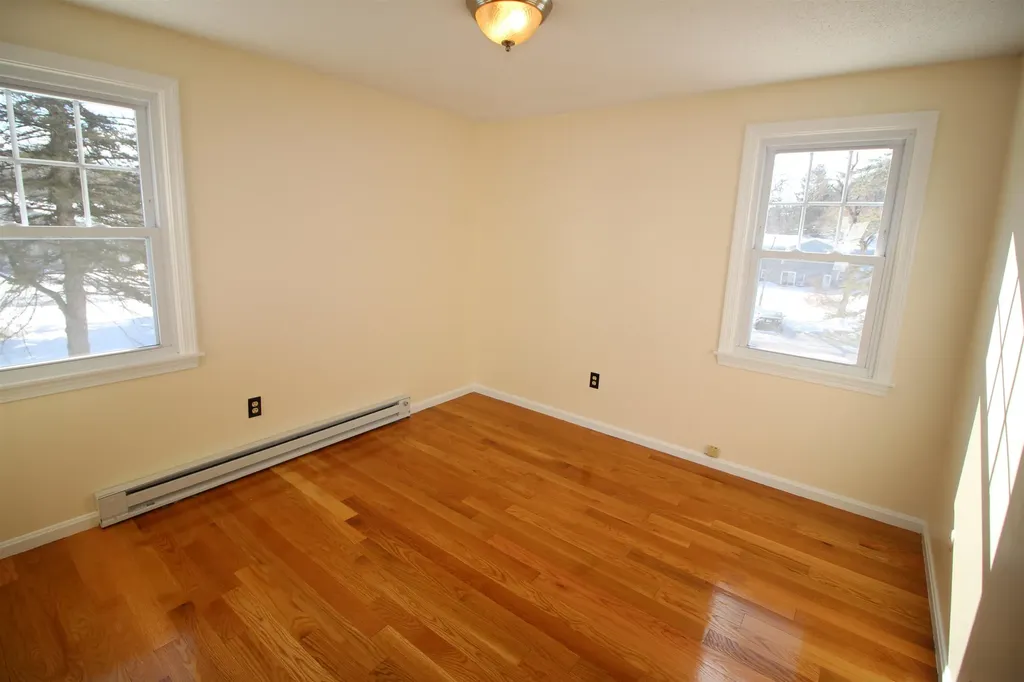 90 Franklin Street Derry NH 03038