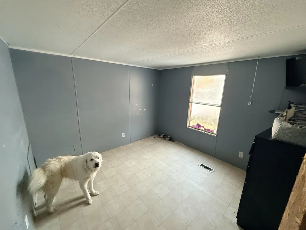 9 Mccusker Place Claremont NH 03743