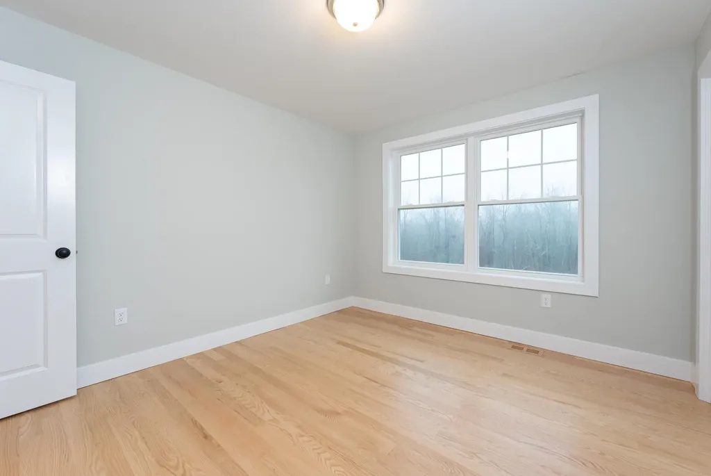 12 Robin Way Chester NH 03036