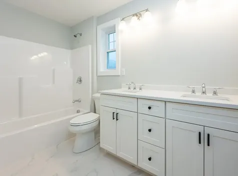 12 Robin Way Chester NH 03036