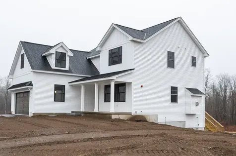 12 Robin Way Chester NH 03036