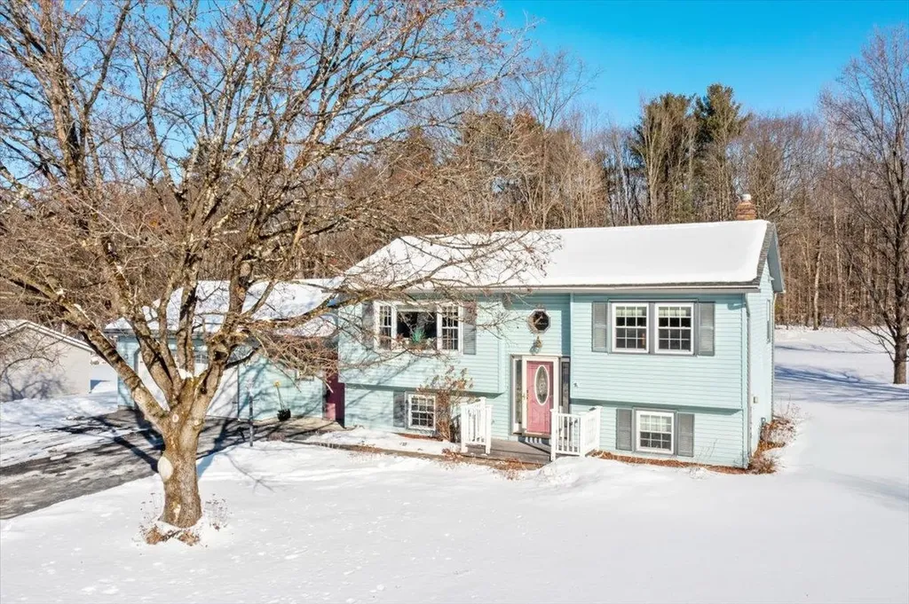 21 Kim Lane Milton VT 05468