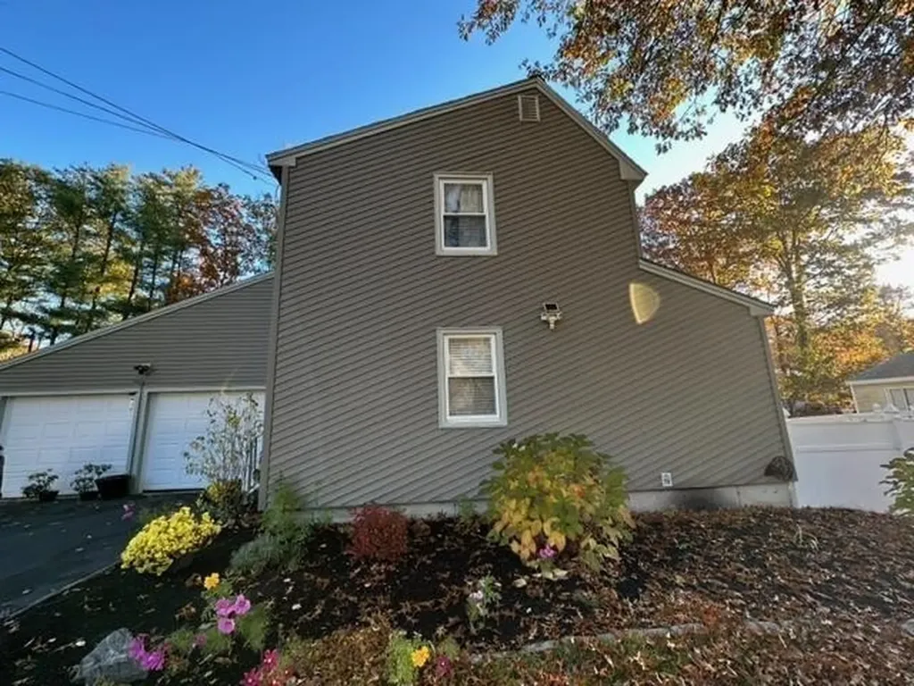 7 Bradford Street Nashua NH 03063