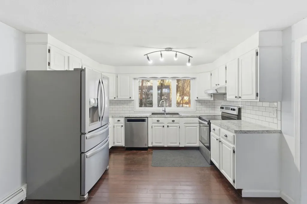 7 Bradford Street Nashua NH 03063