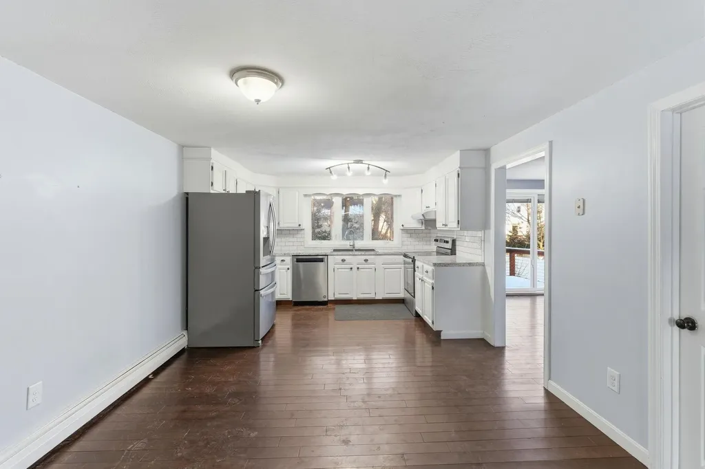 7 Bradford Street Nashua NH 03063