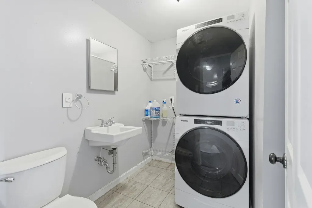 7 Bradford Street Nashua NH 03063