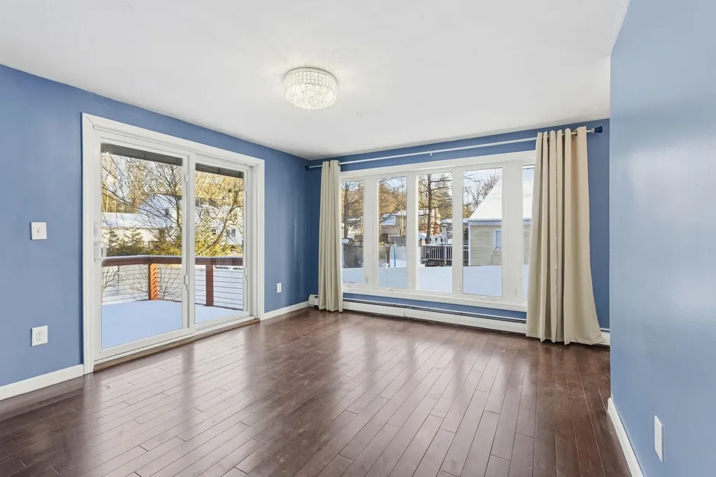 7 Bradford Street Nashua NH 03063