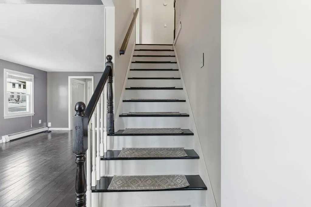 7 Bradford Street Nashua NH 03063