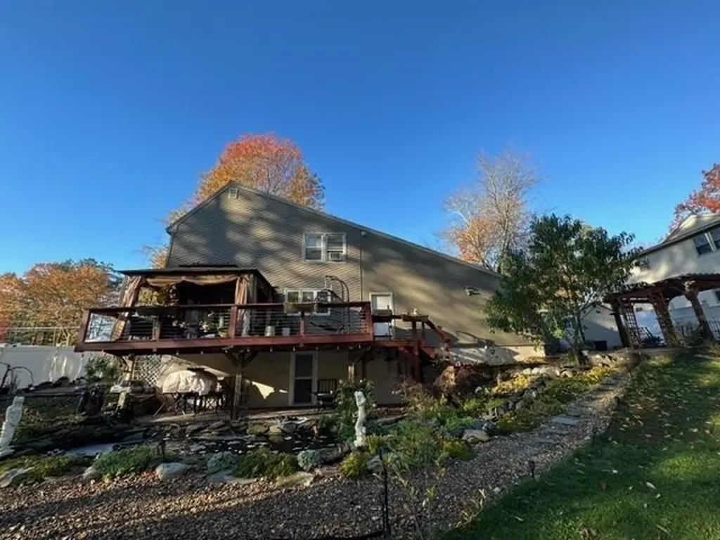 7 Bradford Street Nashua NH 03063